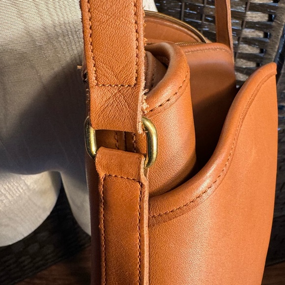 Vintage Coach Leather Purse - Picture 4 of 12